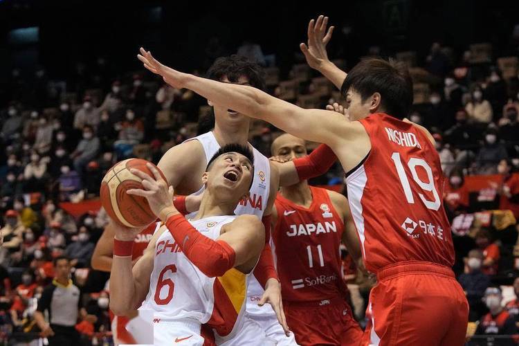 中国男篮VS日本男篮