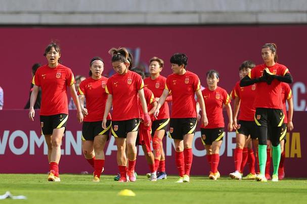 西班牙女足vs中国女足首发