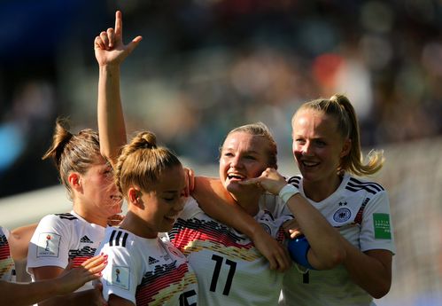 德国女足vs德国女足视频的相关图片